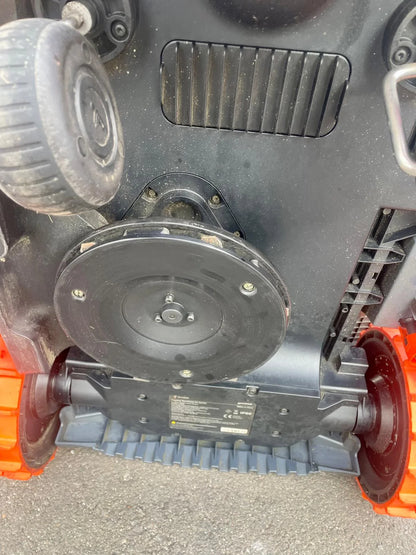 SEGWAY Navimow X330E Robotic Mower (wire-free setup)